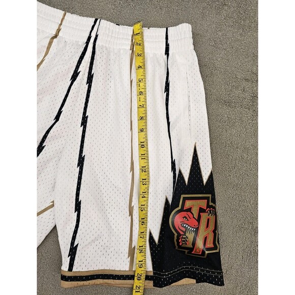Toronto Raptors Mitchell Ness Reload 3.0 Swingman Shorts Men's M White 1998 - Picture 3 of 12